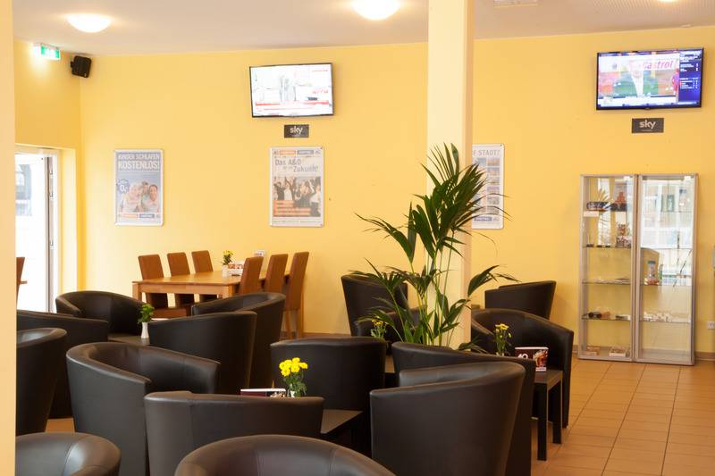 Отель a&o Aachen Hauptbahnhof