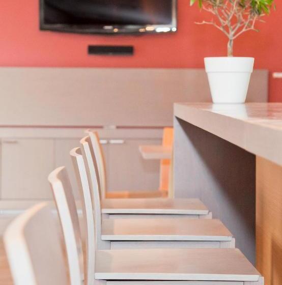 בית מלון כפרי Astros Beach Boutique