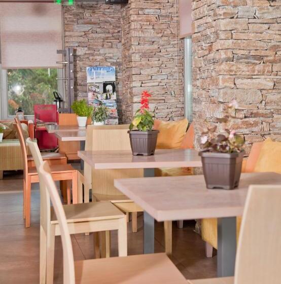 בית מלון כפרי Astros Beach Boutique