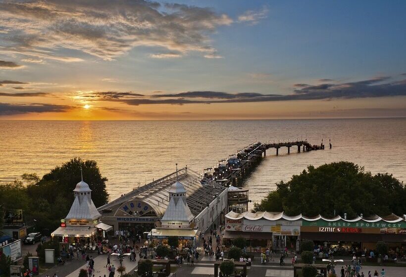 酒店 Aurora Family & Spa