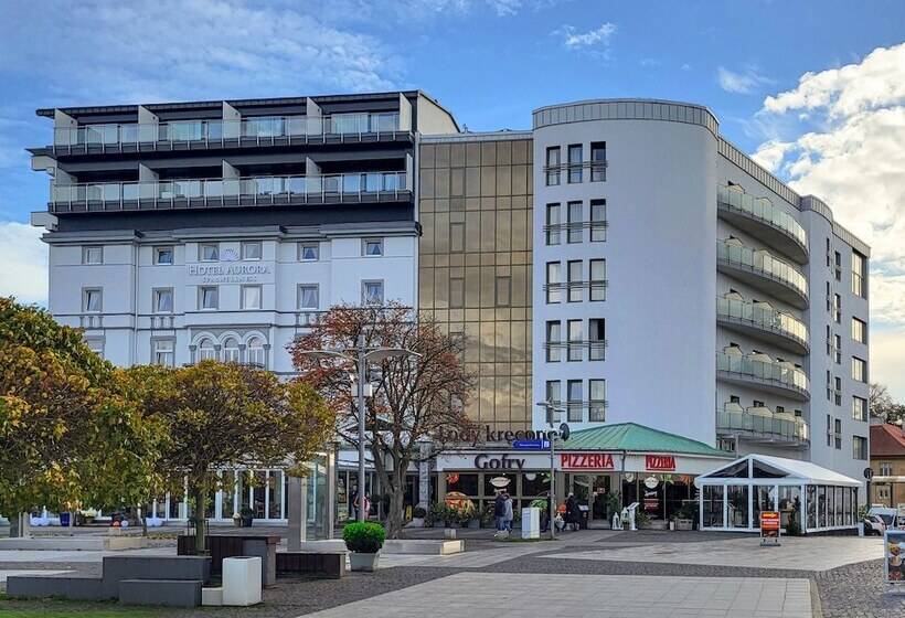 酒店 Aurora Family & Spa