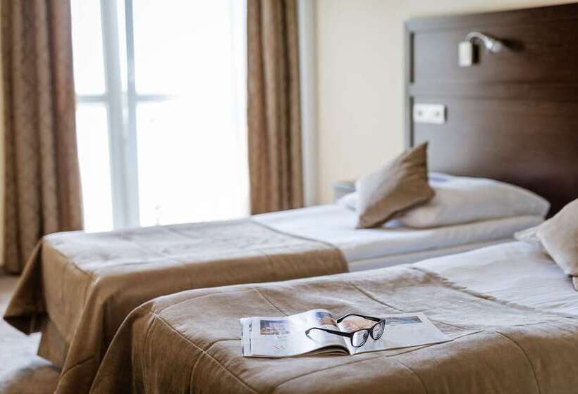 酒店 Aurora Family & Spa