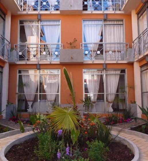 בית מלון כפרי Axkan Arte