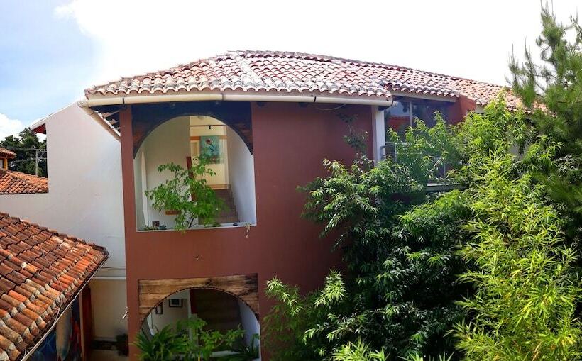 בית מלון כפרי Axkan Arte