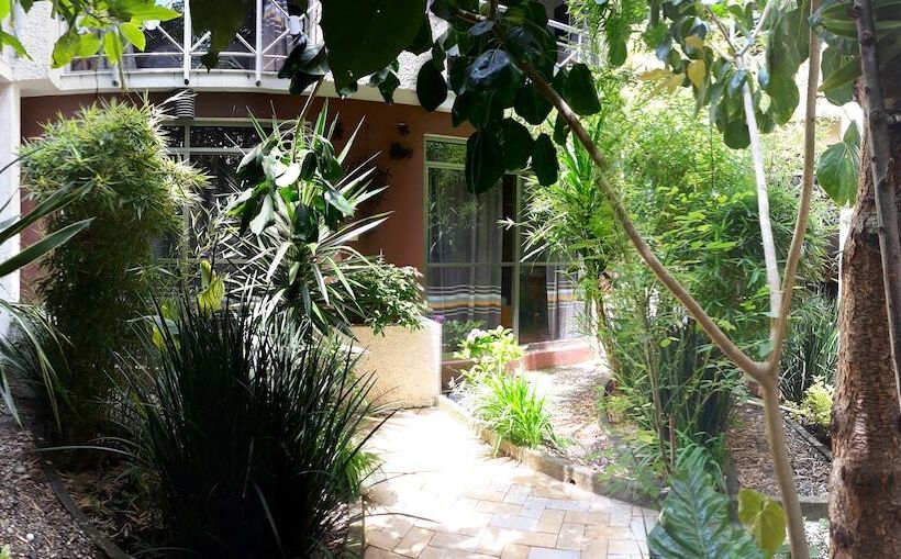 בית מלון כפרי Axkan Arte