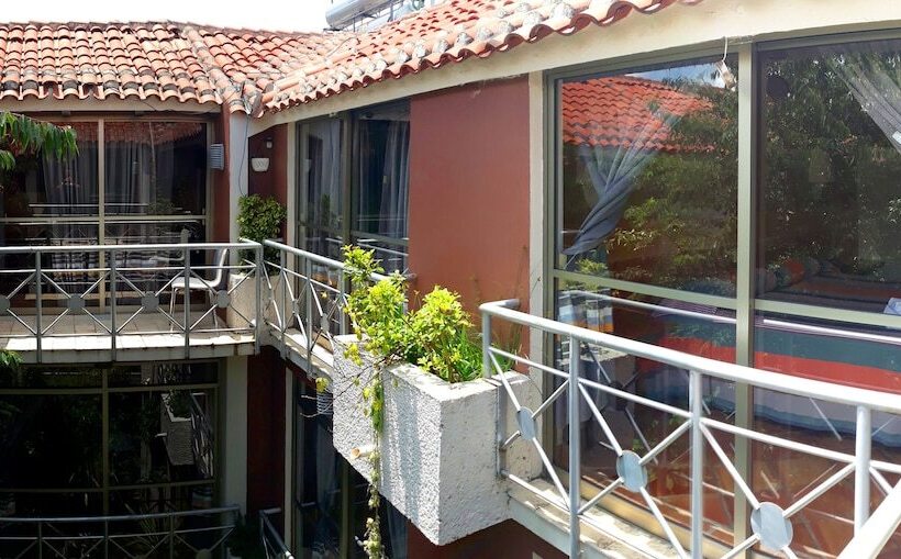 בית מלון כפרי Axkan Arte