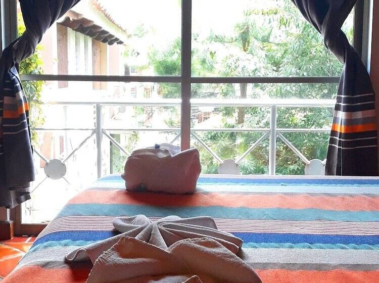 בית מלון כפרי Axkan Arte