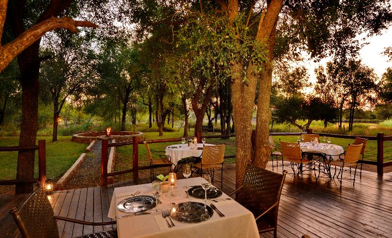 酒店 Black Rhino Game Lodge