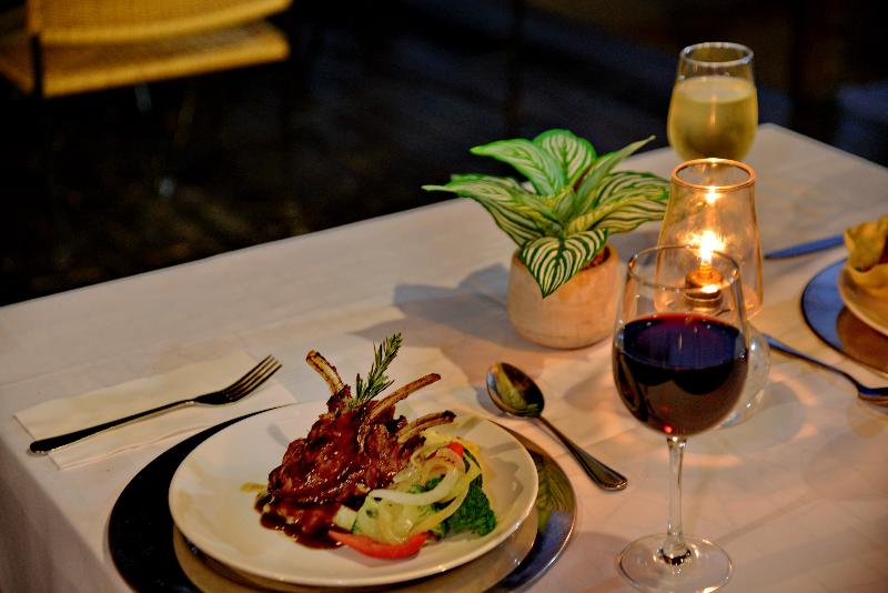 酒店 Black Rhino Game Lodge