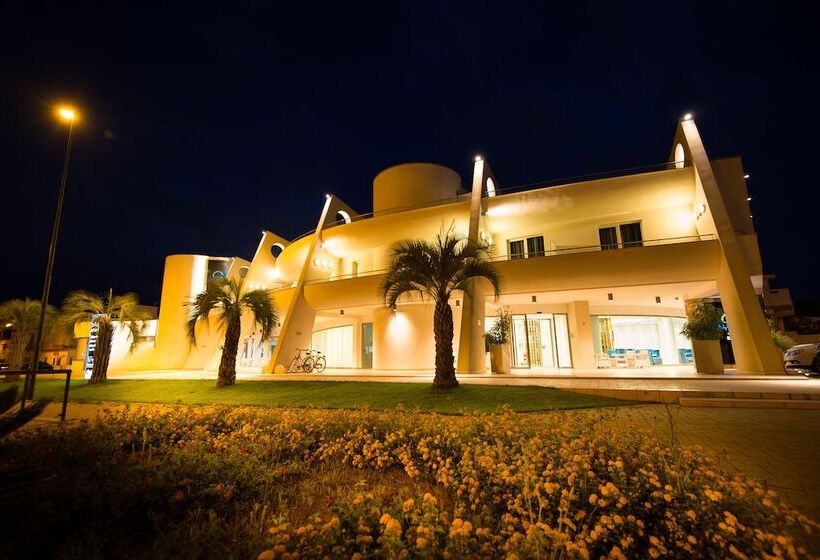 Callistos Hotel & Spa