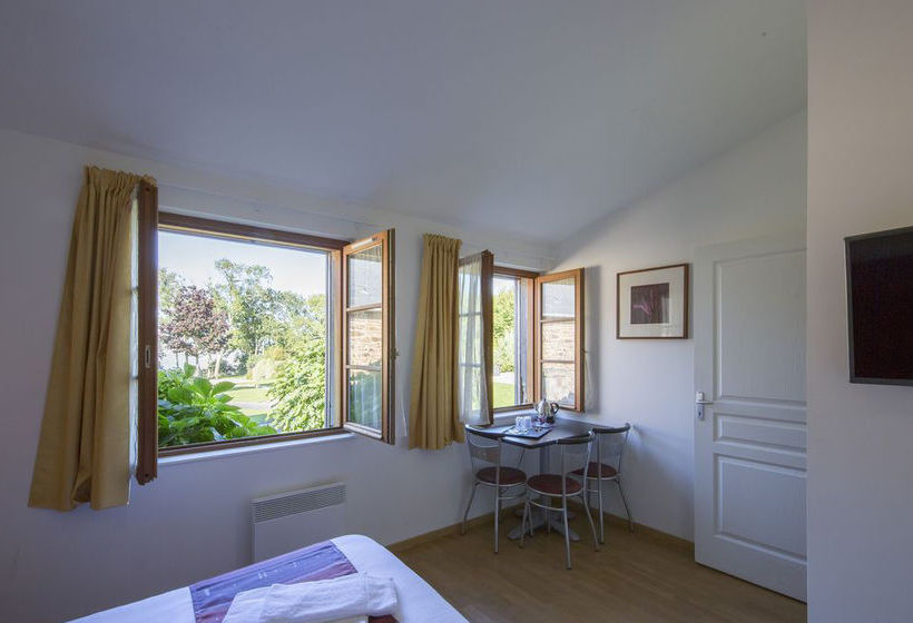 هتل Le Château De Beaussais