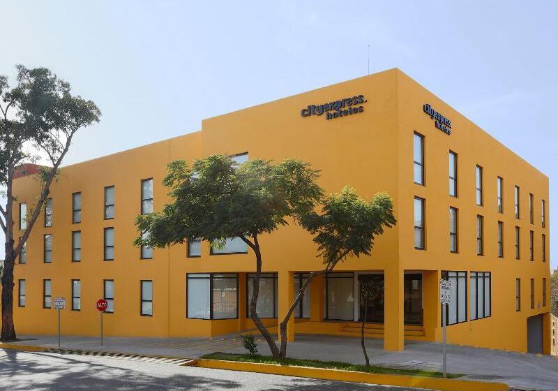 Отель City Express By Marriott Oaxaca
