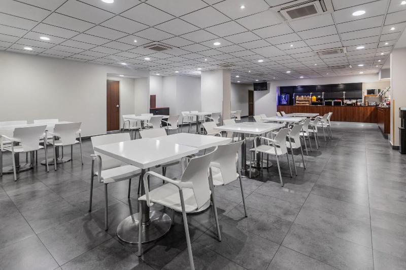 Отель City Express By Marriott Oaxaca