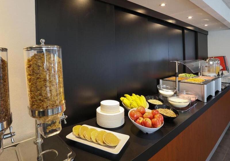 Отель City Express By Marriott Salina Cruz