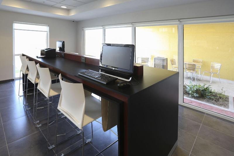 Отель City Express By Marriott Salina Cruz