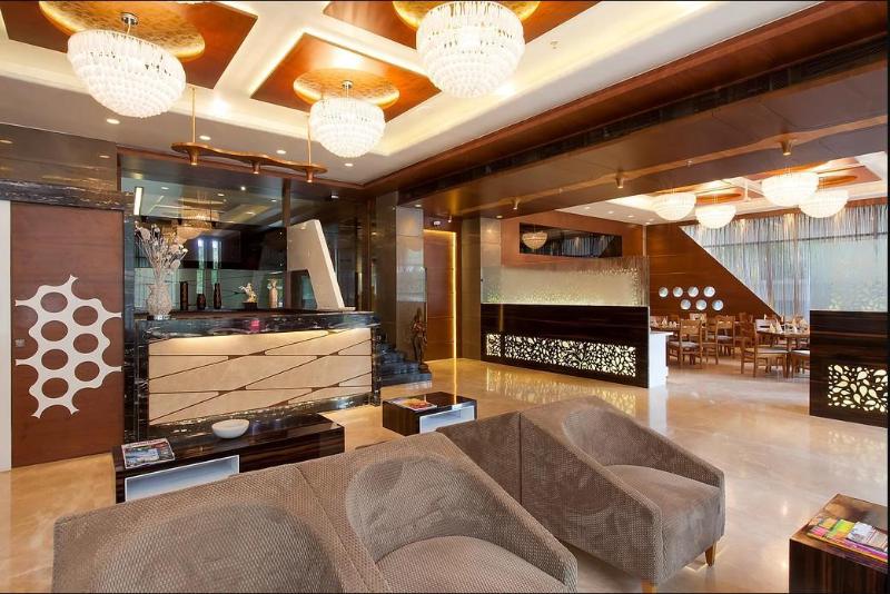 ホテル Cosmopolitan Ahmedabad