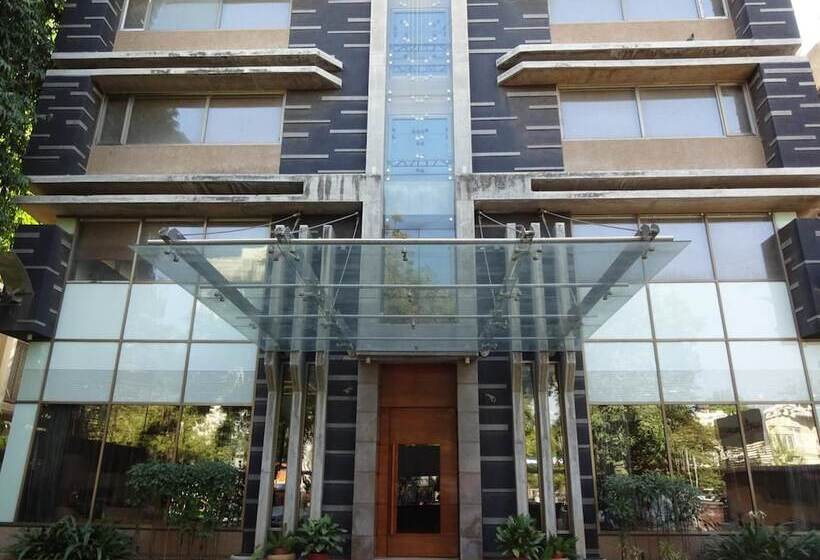 ホテル Cosmopolitan Ahmedabad