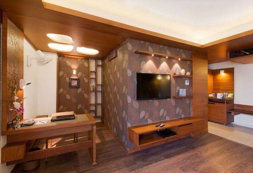 ホテル Cosmopolitan Ahmedabad