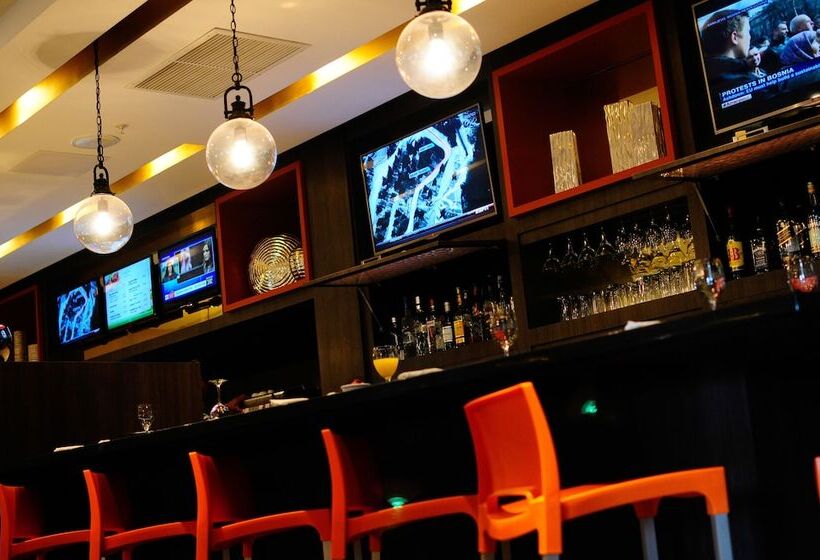 酒店 Courtyard By Marriott San Salvador