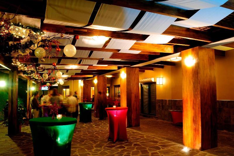 酒店 Courtyard By Marriott San Salvador