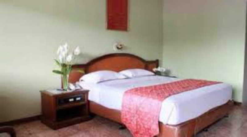 ホテル Darma Agung Beach Parapat