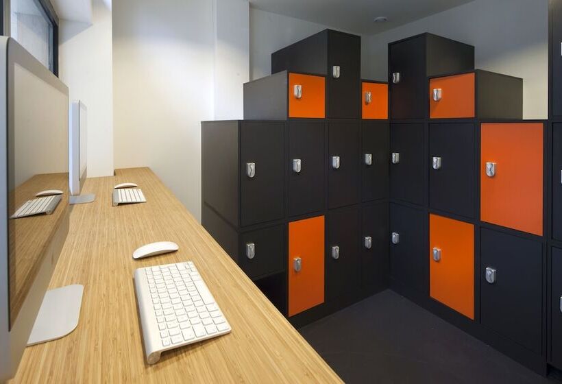 Easyhotel Amsterdam City Centre South