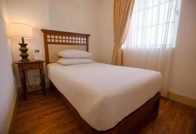 בית מלון כפרי Emilia