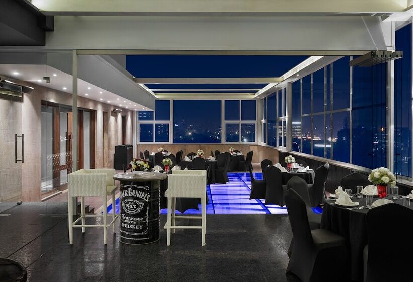 ホテル Golden Tulip Gurgaon Sector 29