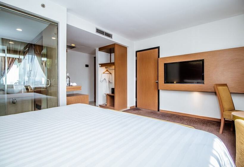 Отель Grand Tjokro Yogyakarta