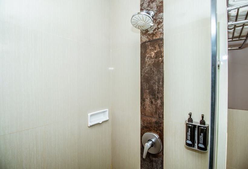 Отель Grand Tjokro Yogyakarta