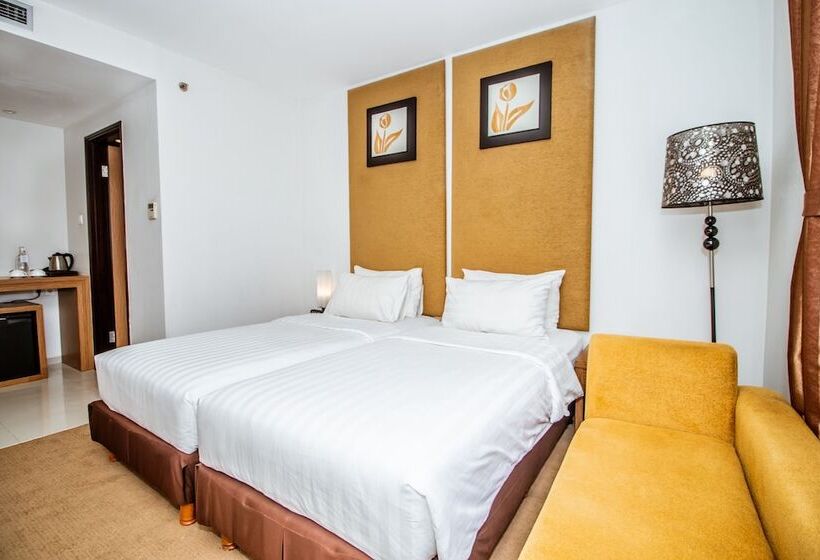 Отель Grand Tjokro Yogyakarta