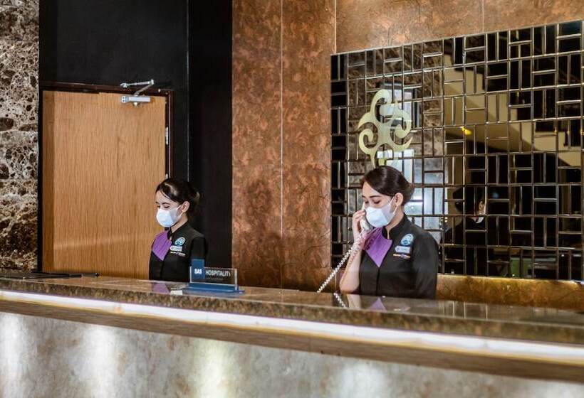 Отель Grand Tjokro Yogyakarta