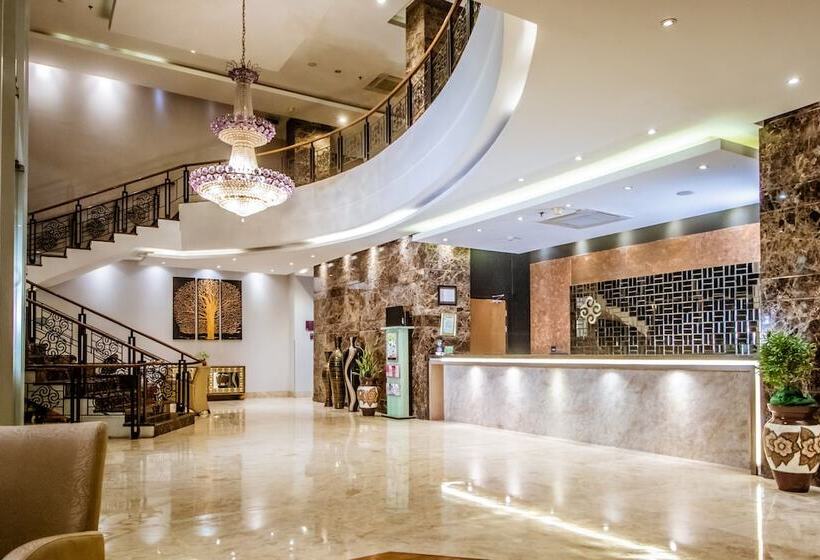 Отель Grand Tjokro Yogyakarta