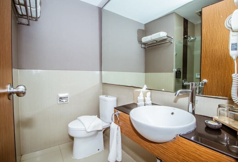 Отель Grand Tjokro Yogyakarta