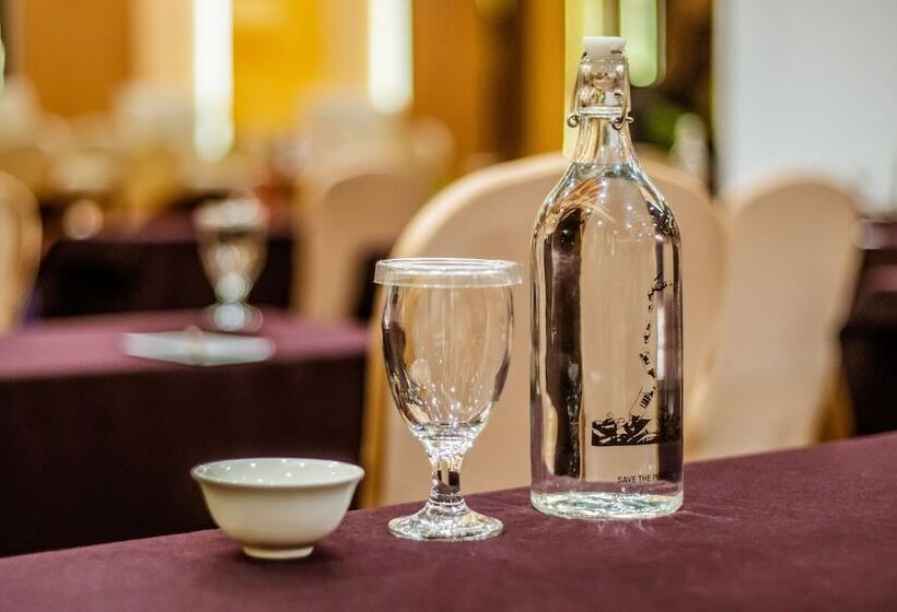 Отель Grand Tjokro Yogyakarta