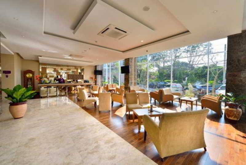 Отель Grand Tjokro Yogyakarta