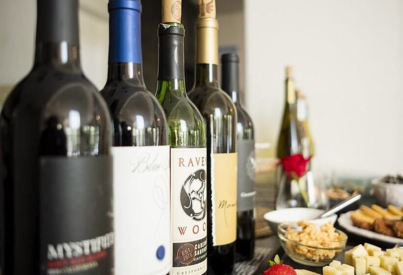 酒店 Hounds Tooth Inn