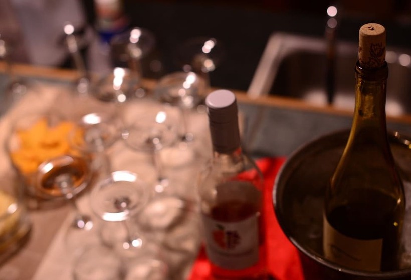 酒店 Hounds Tooth Inn