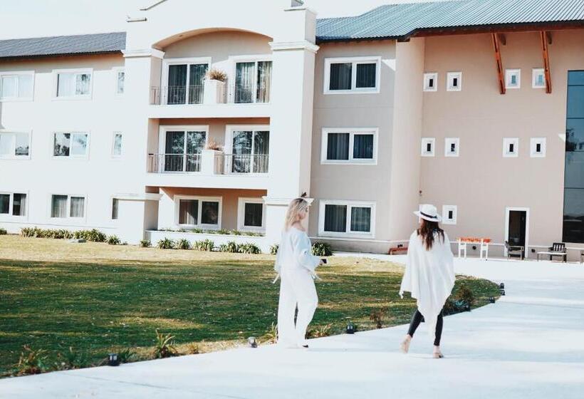 ホテル Howard Johnson Resort & Convention Center Ezeiza