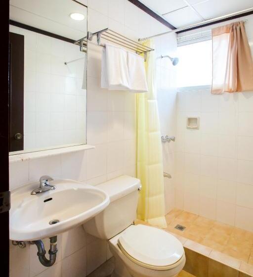 Отель The Humbertos