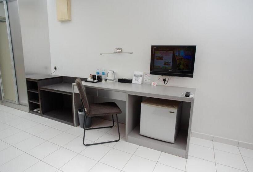 Отель Klana Beach Resort Port Dickson