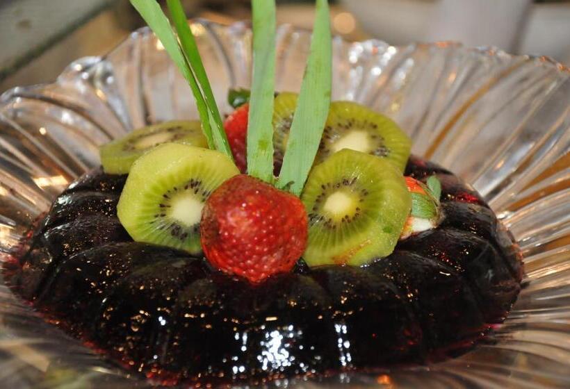 Отель Klana Beach Resort Port Dickson