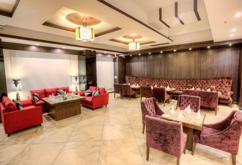 فندق Mercure Chandigarh Tribune Chowk