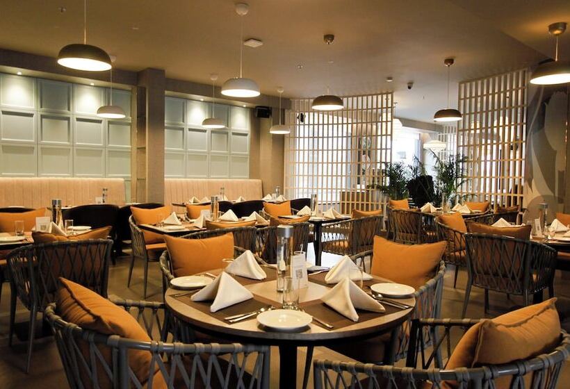 فندق Mercure Chandigarh Tribune Chowk