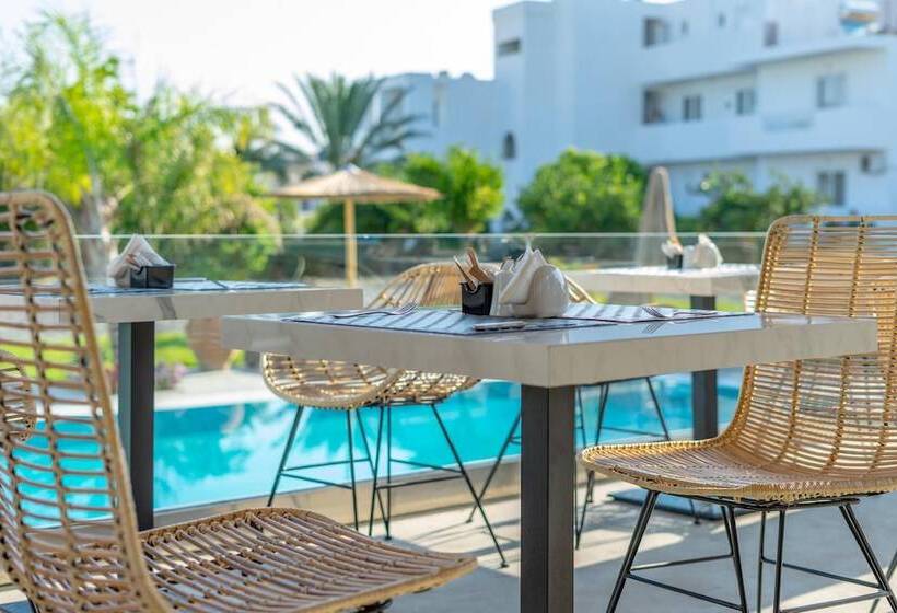 호텔 Kouros Home & Suites