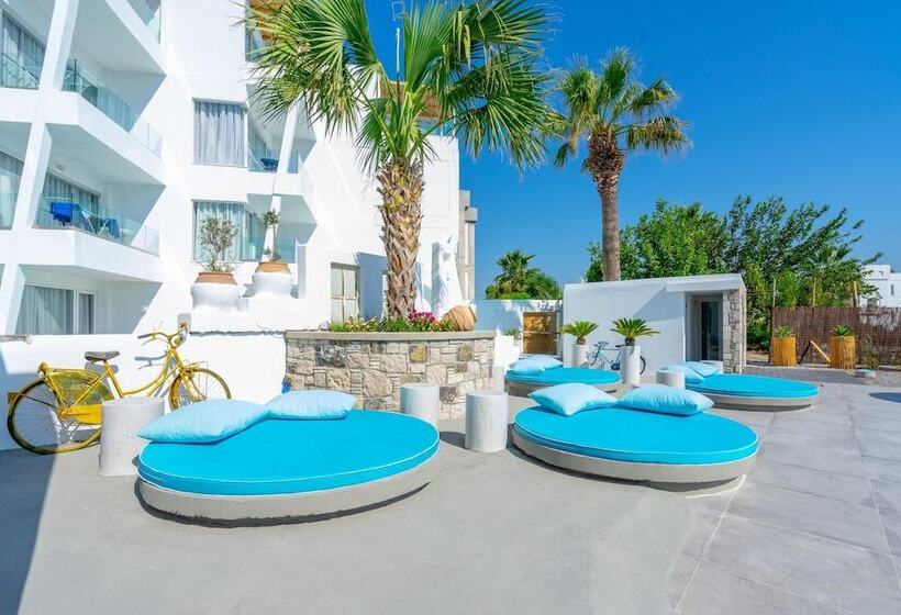 호텔 Kouros Home & Suites