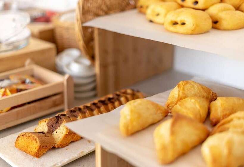 호텔 Kouros Home & Suites