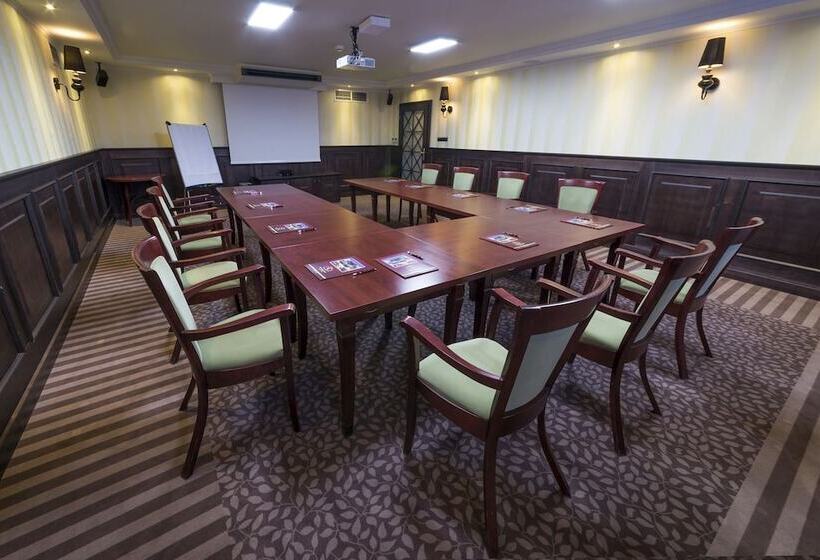 فندق Kryształ Conference & Spa