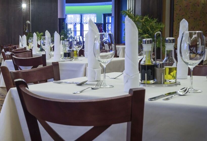 فندق Kryształ Conference & Spa