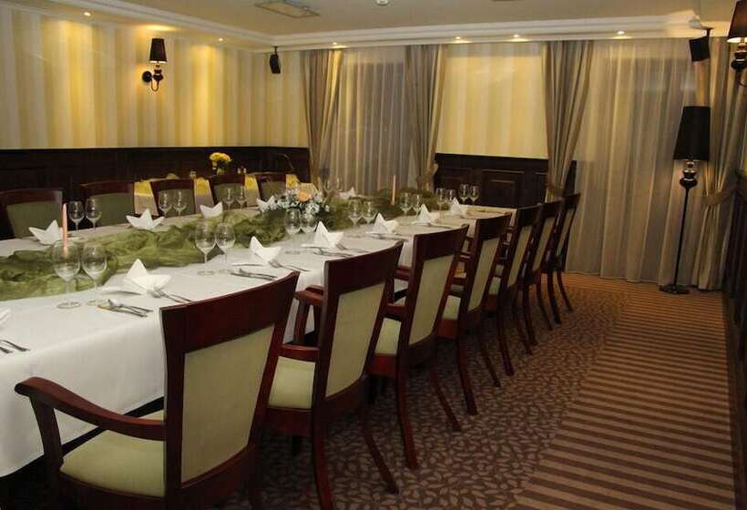 فندق Kryształ Conference & Spa